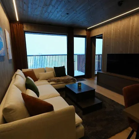 In & Out - Apartamento *