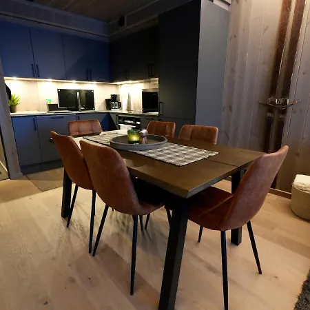Apartment In & Out -